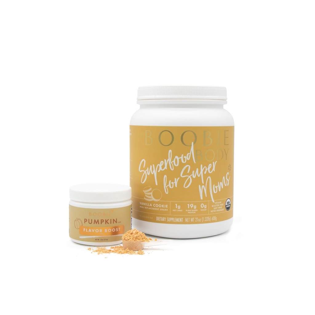 Boobie Body Superfood Proteine Shake cu aroma Boost Bundle - Sarcina Pulbere de proteine pentru suport pentru alăptare, metabolice și energie (21oz Vanilla Cookie Proteine Tub, 1.32 oz aroma de dovleac Boost)